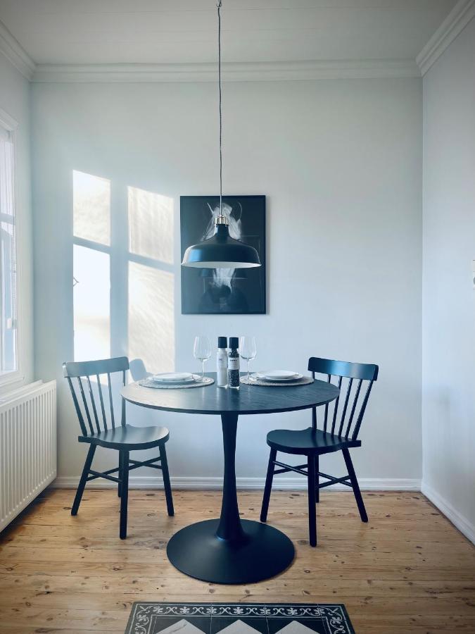 Day Dream Central Akureyri Three Bedroom Apt Exterior photo