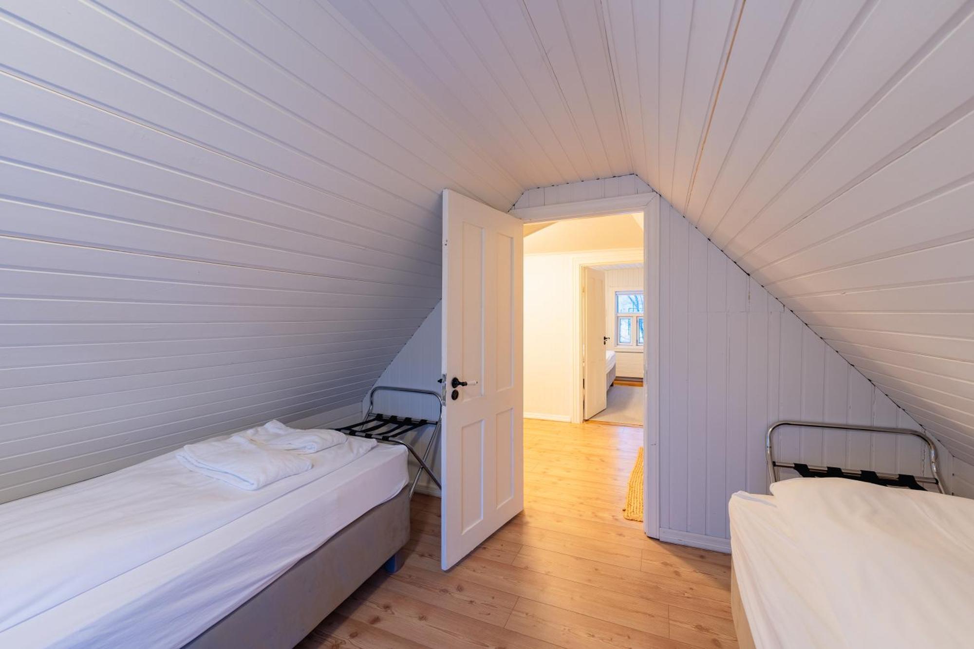 Day Dream Central Akureyri Three Bedroom Apt Exterior photo